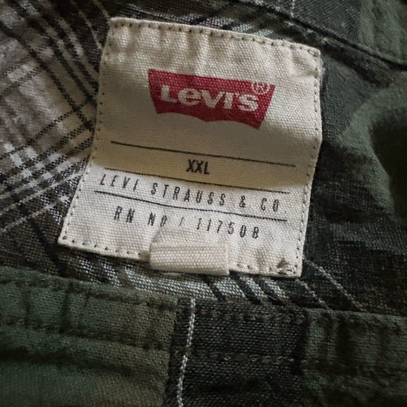 Levi's Green and Black Plaid Button-Down Shirt - Picture 4 of 4